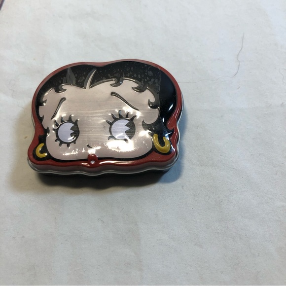 Betty Boop Collectors lot : Keys, Candy Dispenser, Old Calendar for photos + - Picture 13 of 13